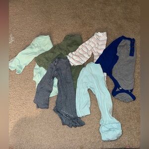 Set of 6 long sleeve baby onesies